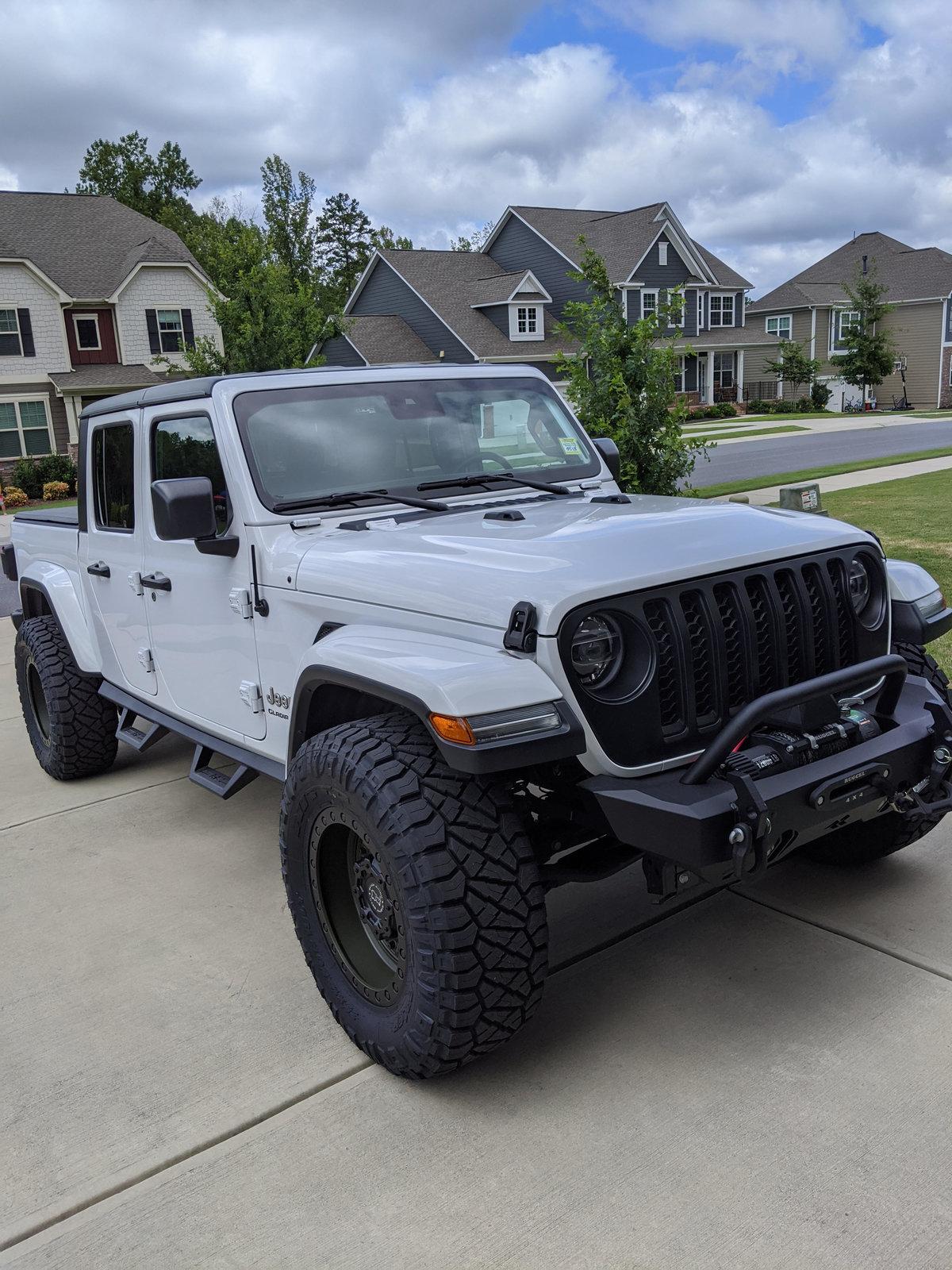 Jeep Gladiator BRIGHT WHITE Gladiator JT Club jeep1