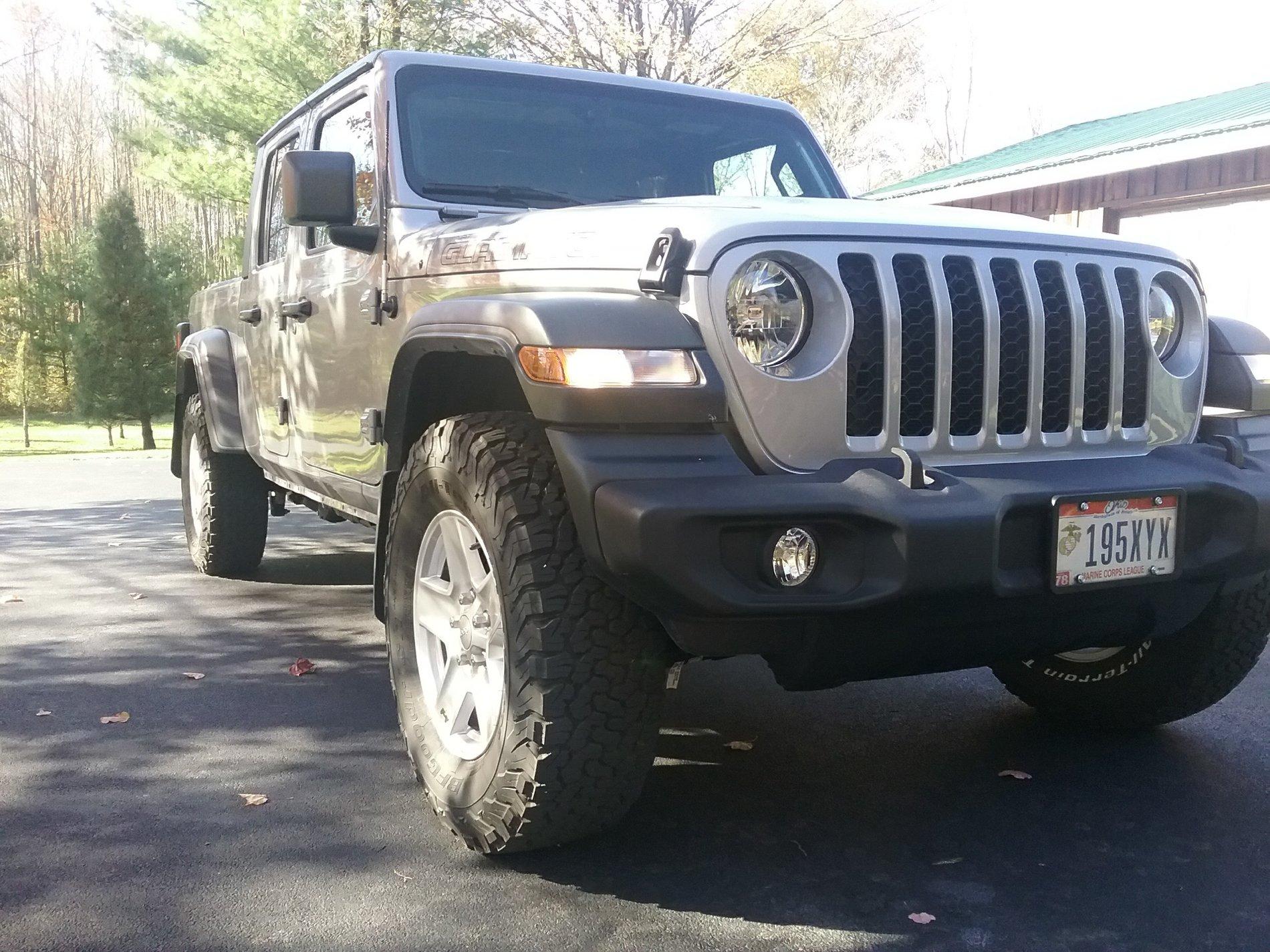 Jeep Gladiator JT sport s tires Resized_20191023_144307_841