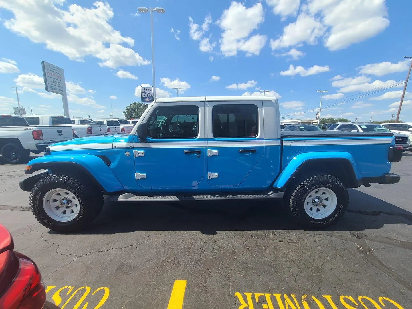 Jeep Gladiator Retro inspired Gladiator Thread chief