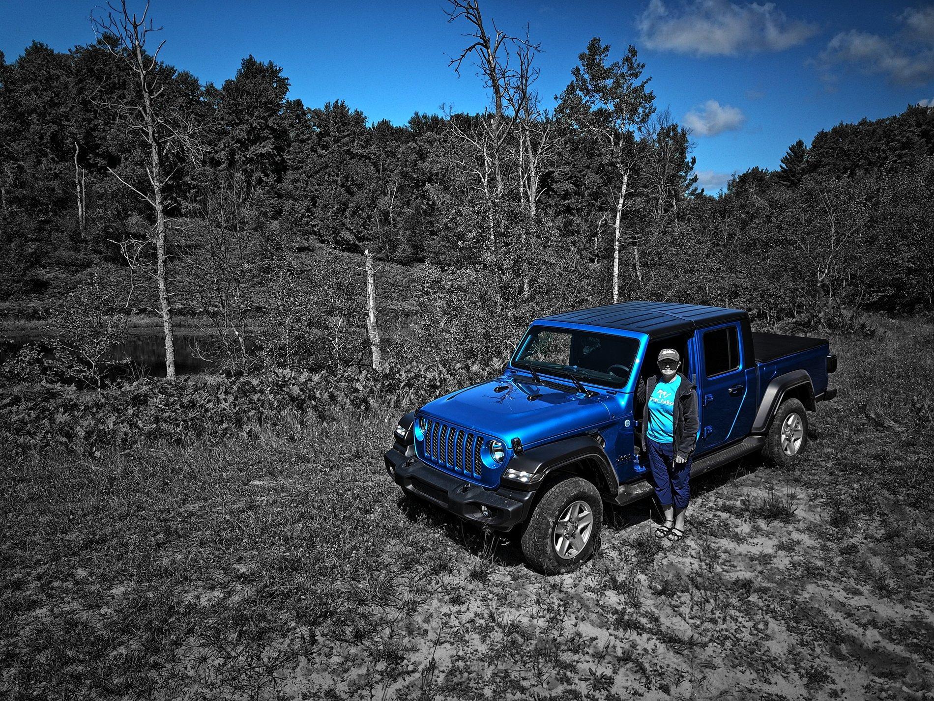 Jeep Gladiator Wife hates gladiator DJI_0021_2_3_4_5_easyHDR-selective-color-blue