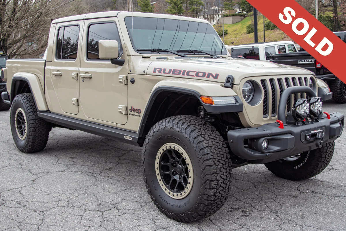 Jeep Gladiator Asymmetrical rear fenders? 1597843857809