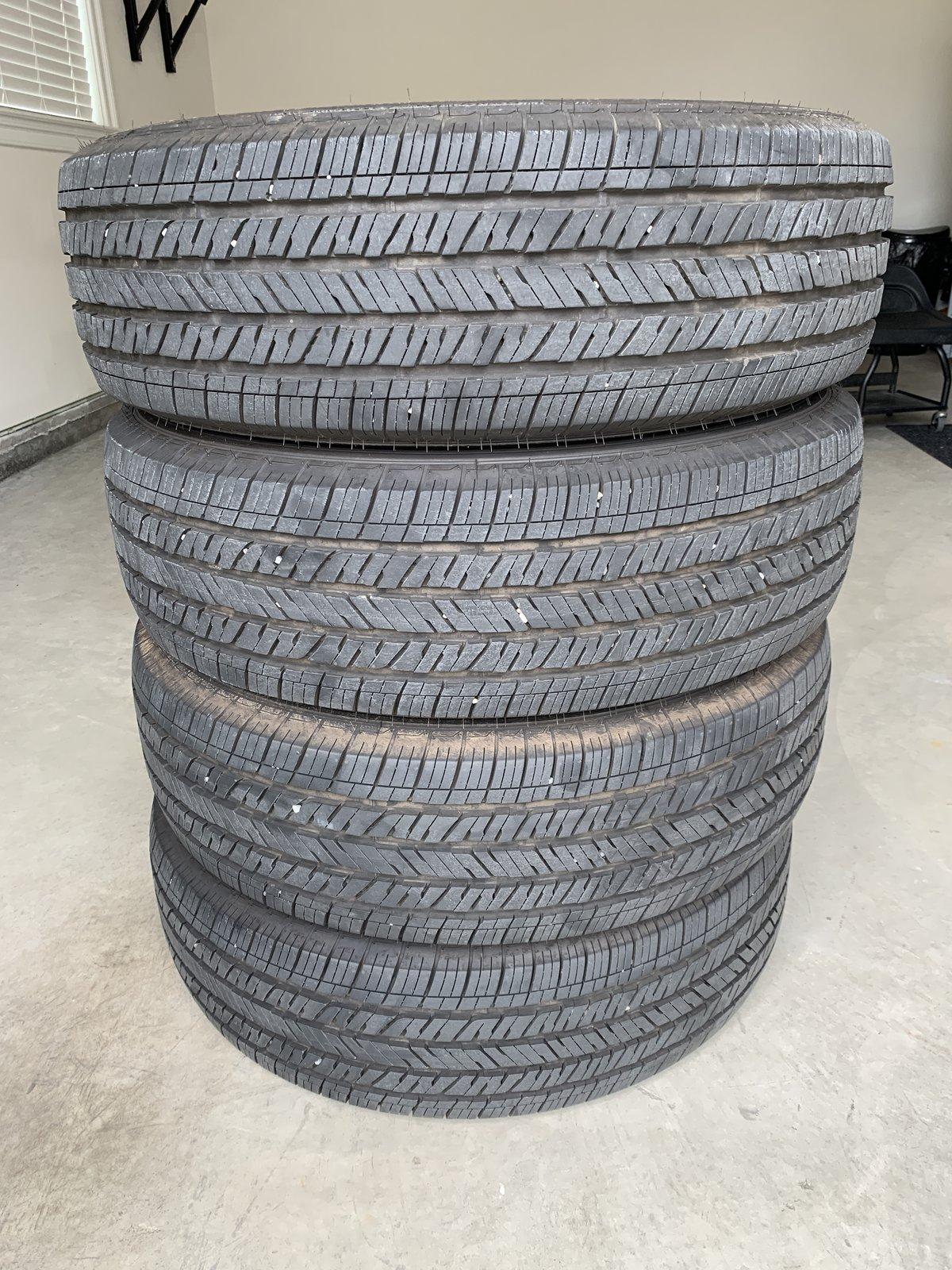 Jeep Gladiator FOR SALE:  Overland OEM Tires - Bridgestone Dueler H/T - 255/70R18 TIRE 4.JPG