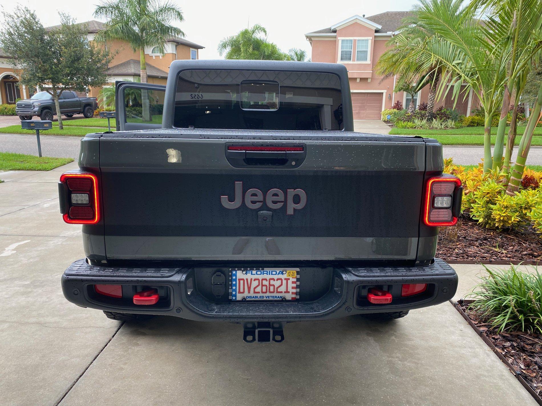 Jeep Gladiator NEW VINYL HOOD AND TAILGATE LE IMG_0322