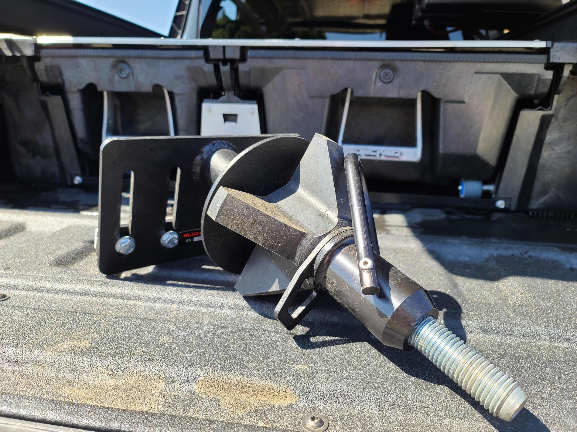 Jeep Gladiator FS - Wilco Offroad JT Bed Rail Spare Tire Carrier DR8viy