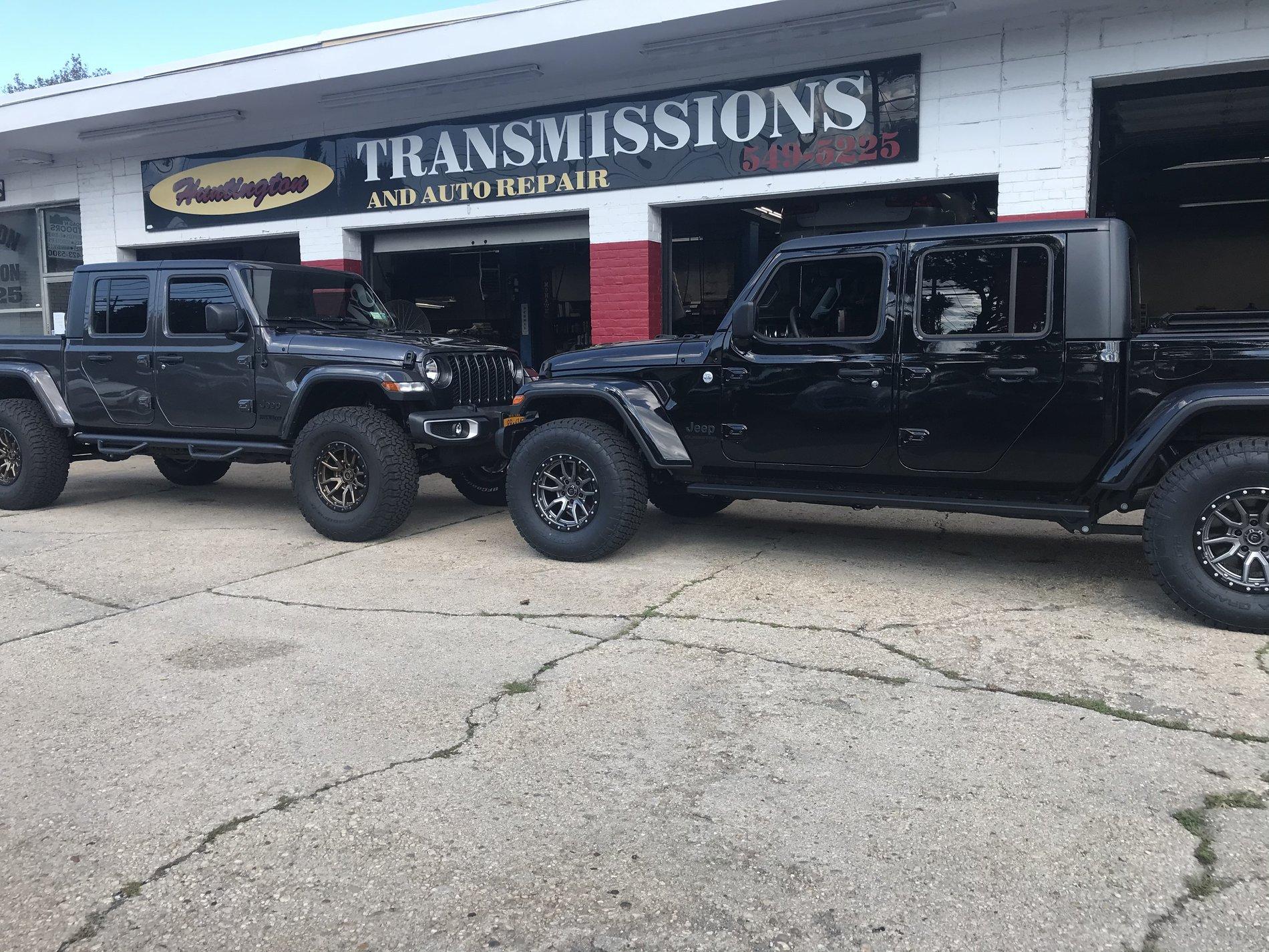 Jeep Gladiator 37″ vs 35″ Tires Side-by-Side Comparison Look 74393069-8F45-4675-B62C-B9727DB1EC78