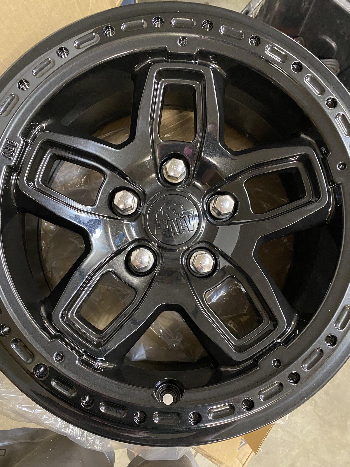Jeep Gladiator AEV Borah Wheels on your Gladiator? 606F3573-2D2C-42C1-BC78-3556A455E820