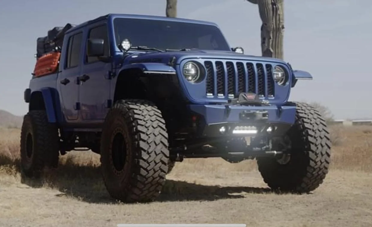 Jeep Gladiator Show me stubby bumpers options with skid plate 6E339348-DB25-4D37-B614-C1BA4603E4A3