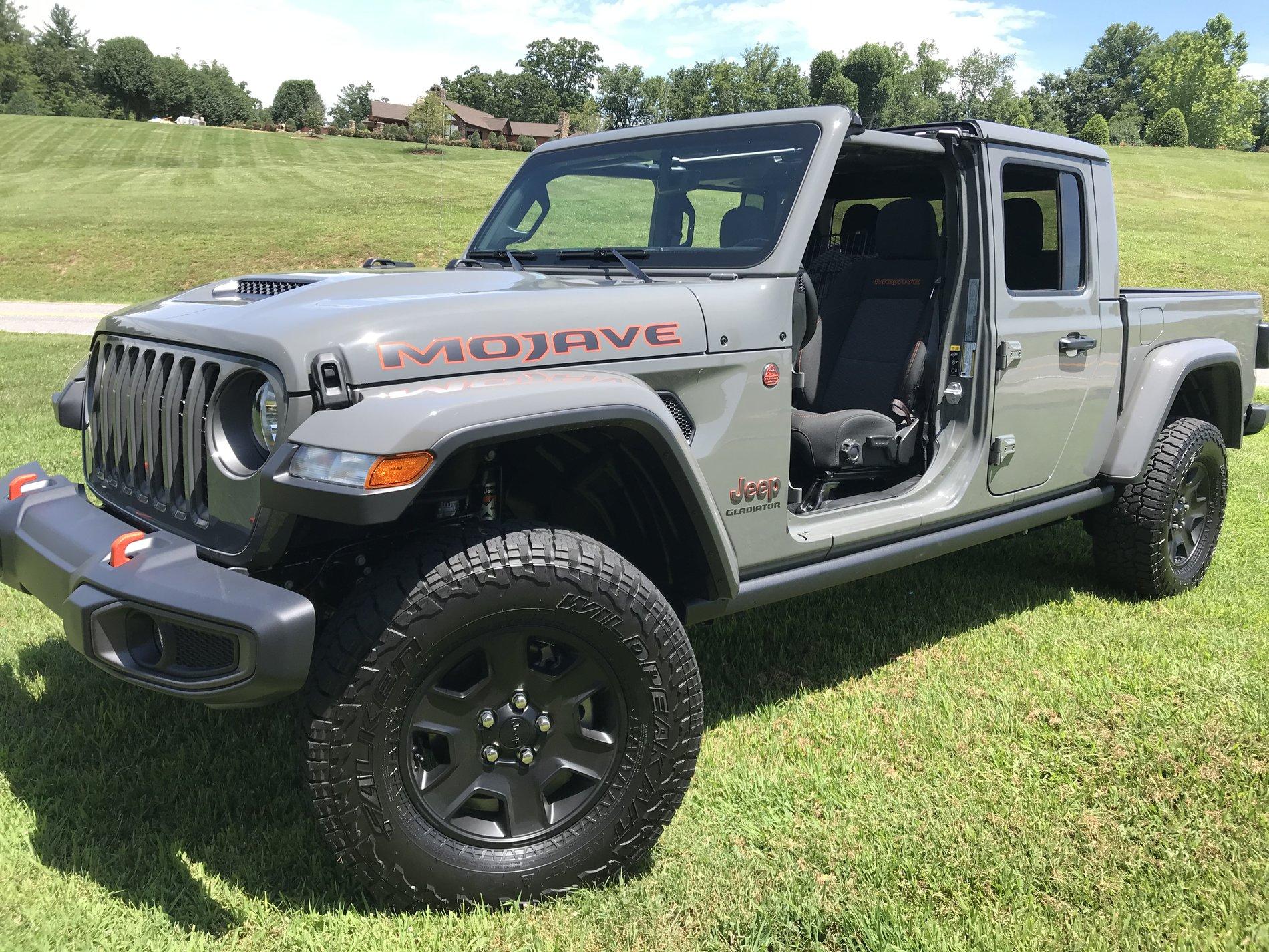 Jeep Gladiator 2020 Gladiator Mojave 4AD78D41-E0CE-4657-A1DA-4FB69449ACD1