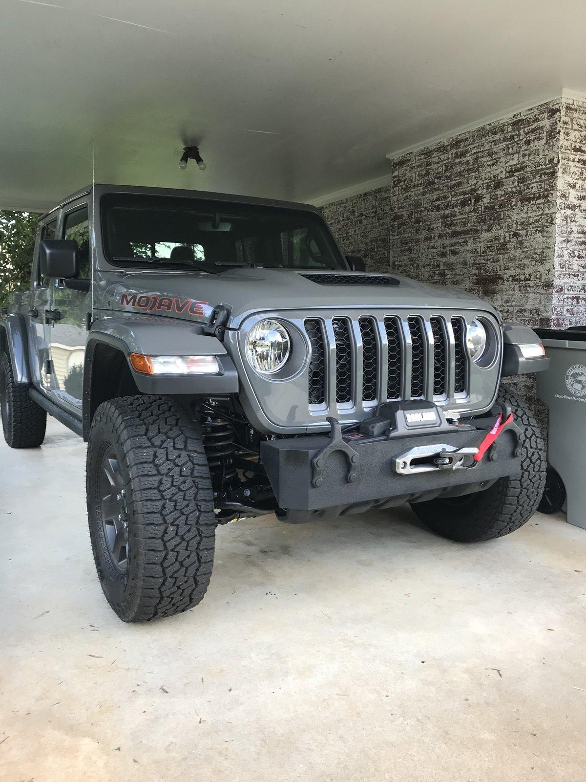 Jeep Gladiator 2020 Gladiator Mojave 98EF2830-ACC4-417D-9D1C-65DF3B946AE6
