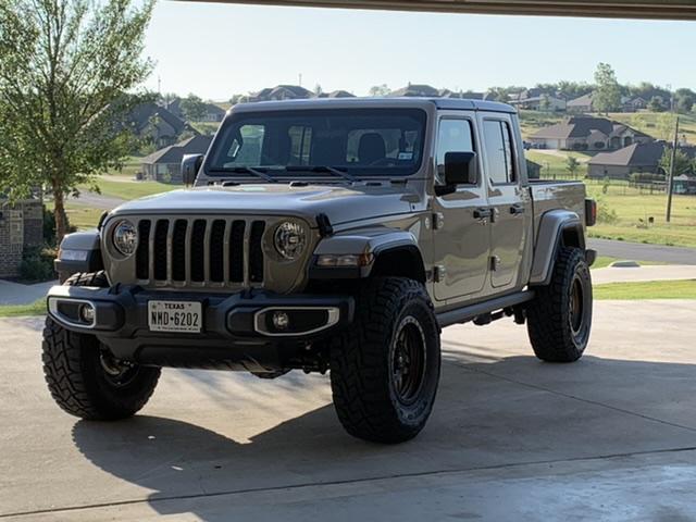 Jeep Gladiator Wheels, just not black... DF203C68-6FCE-4A66-ADF3-DB7572E611F1