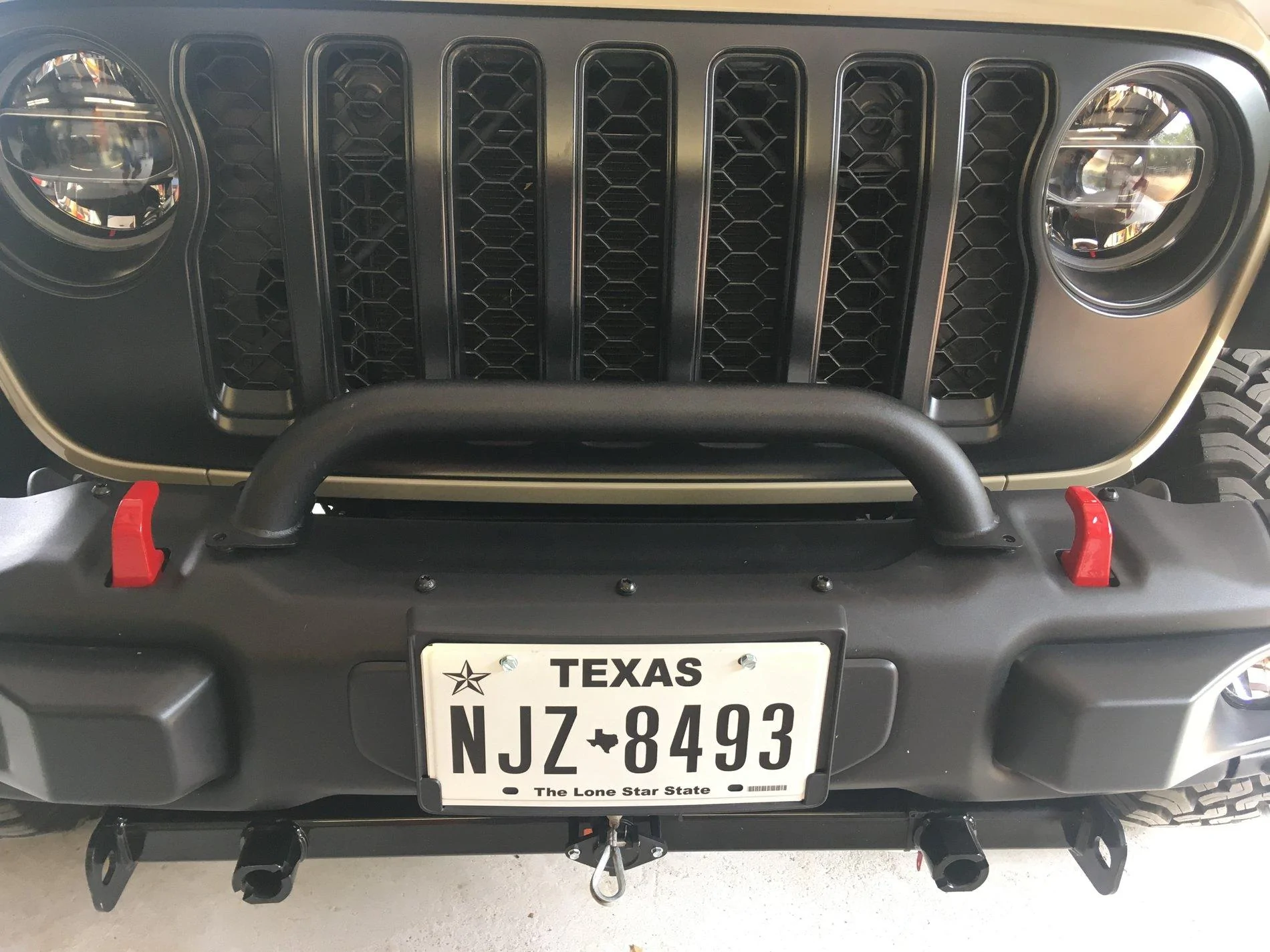 Jeep Gladiator Warn compared to Mopar Grill Guard IMG_4595