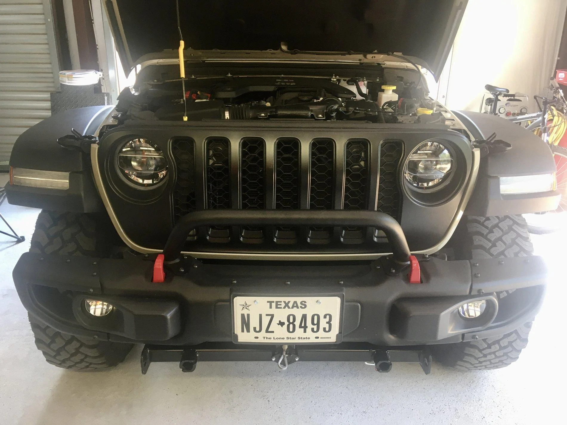Jeep Gladiator Warn compared to Mopar Grill Guard IMG_4609