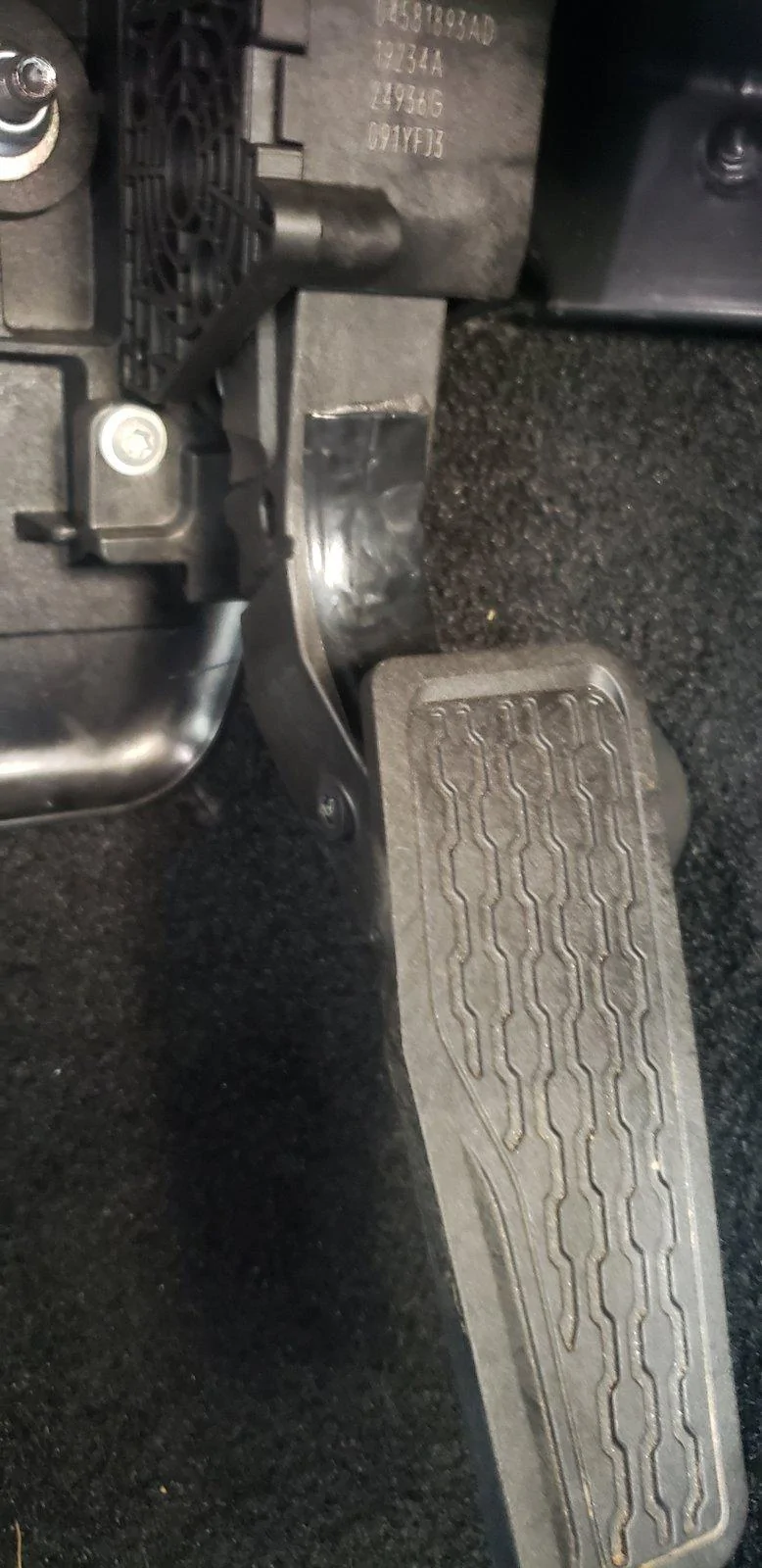 Jeep Gladiator Stereo sending vibrations through gas pedal. 20200822_164041