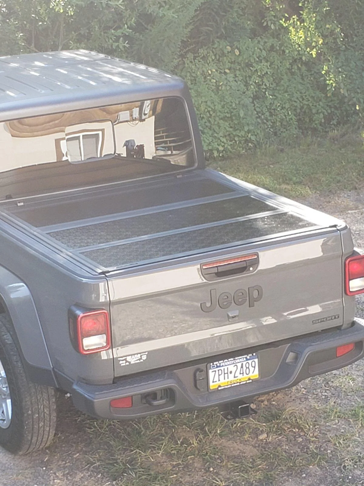 Jeep Gladiator tonneau Cover started lifting at sides when on highway 20200822_171920