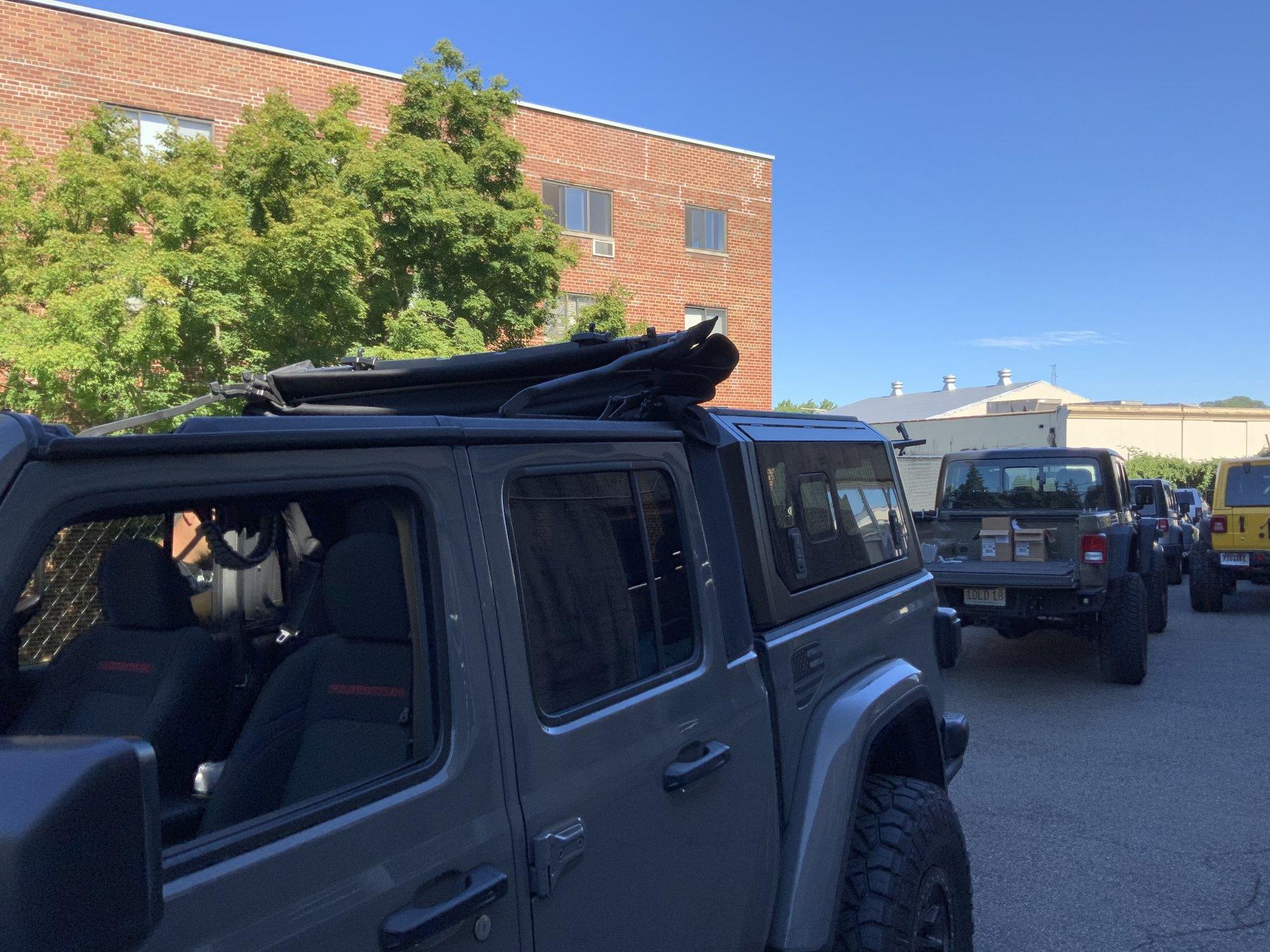 Jeep Gladiator SmartCap EVO goes on Gladiator with a SoftTop IMG_0191