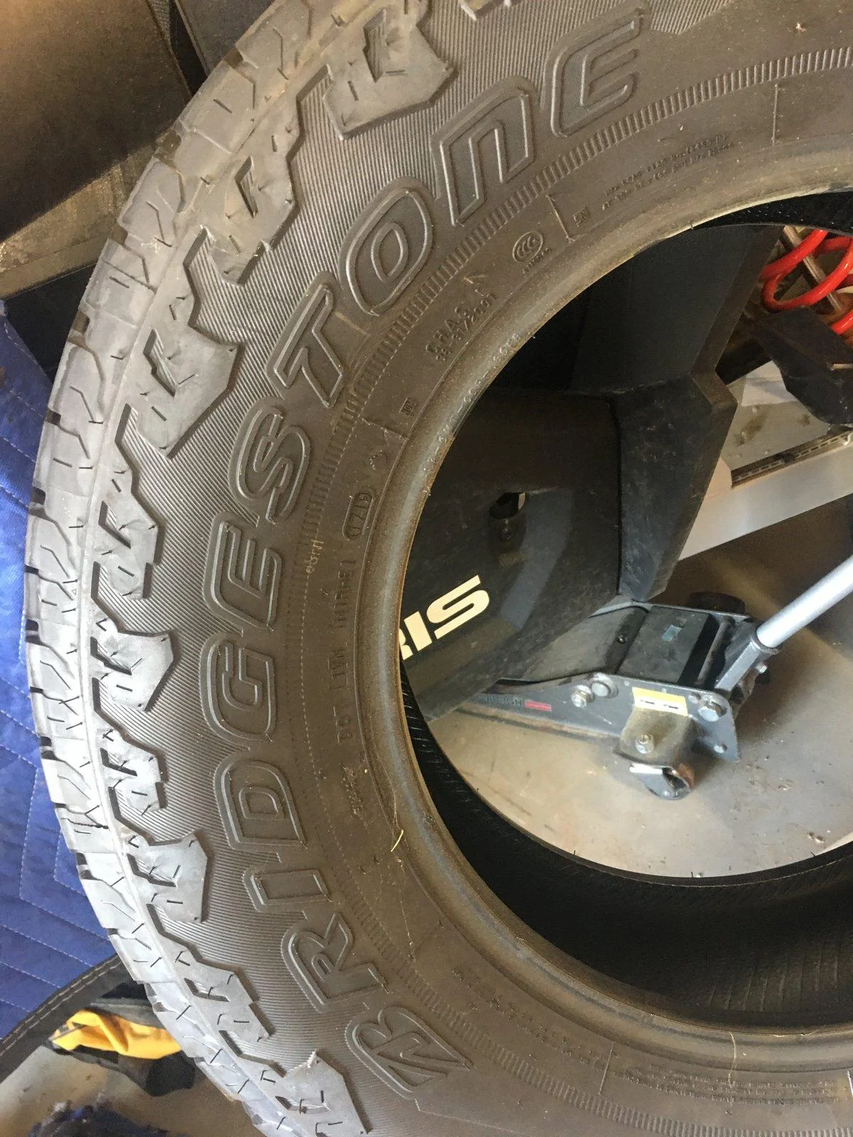 Jeep Gladiator Gone - Sport S Bridgestone Duelers A/T C3571A44-C373-432B-A227-BF18ECBAC613