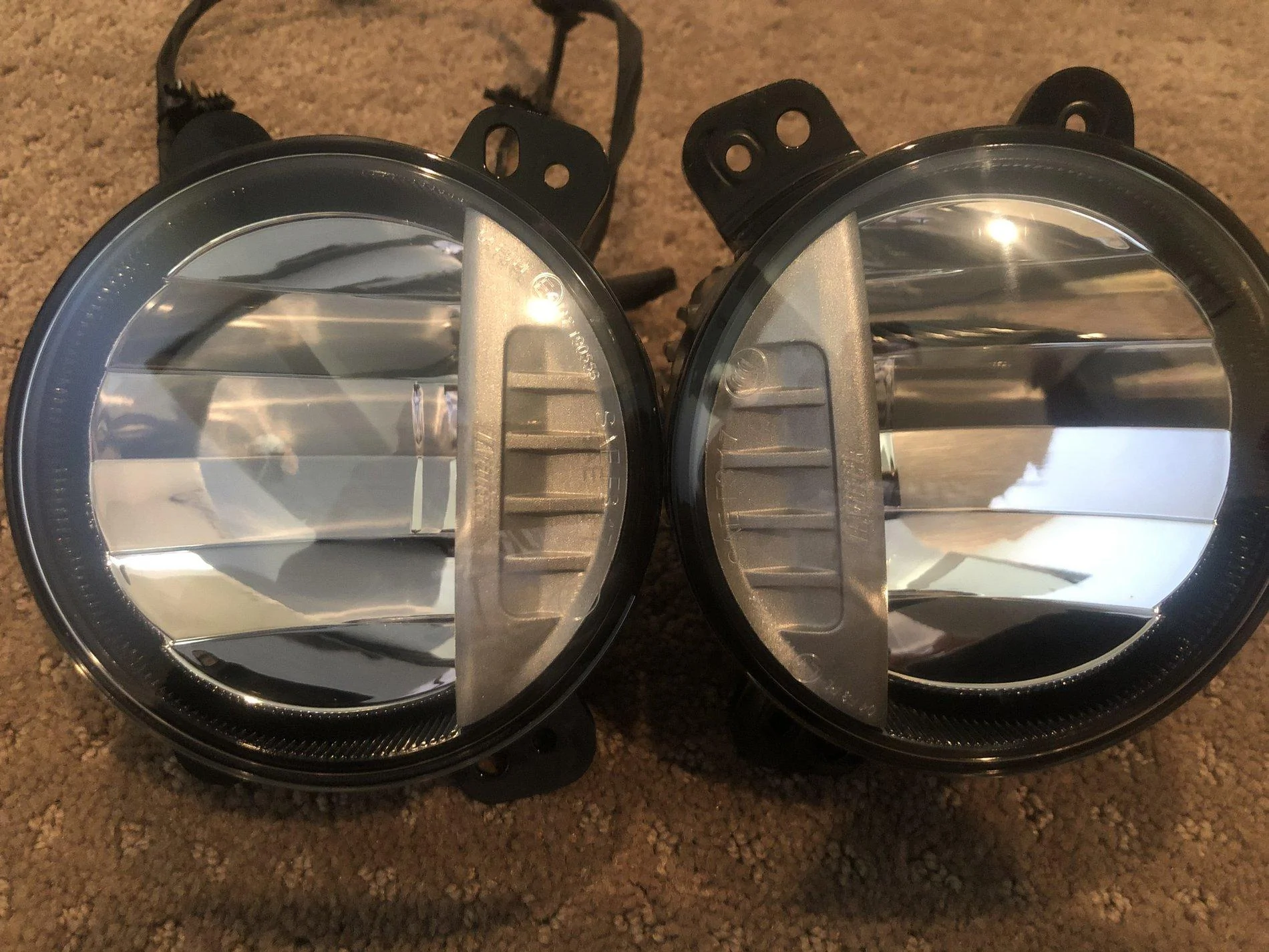 Jeep Gladiator OEM LED FOG LIGHTS fog2