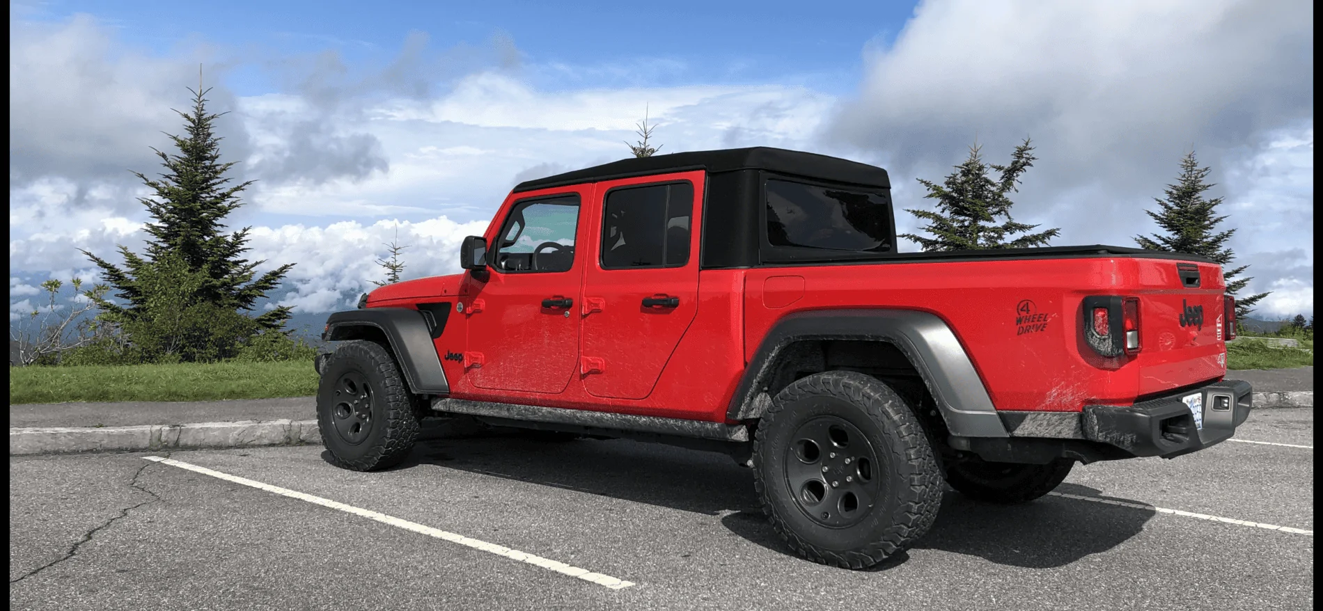Jeep Gladiator FIRECRACKER RED Gladiator JT Club 97260030-37B0-4986-B8F7-C4B28D89245E