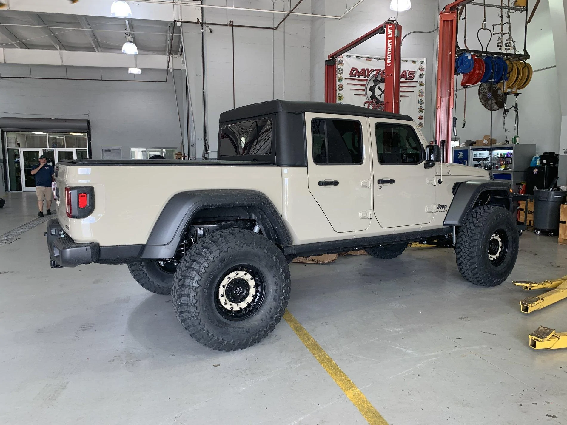Jeep Gladiator Gobi build 6FC10B8C-B5A2-4481-88FC-2FB779B8007A