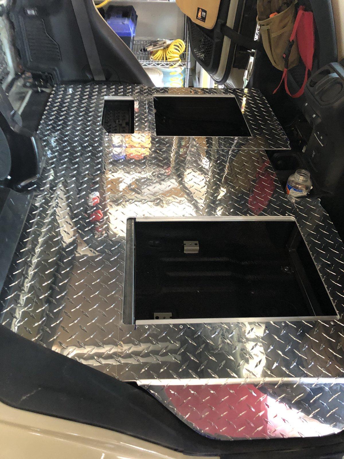Jeep Gladiator Hauling dogs? What’s your setup? DFE14894-2572-4FC7-8922-3022AE2936AF