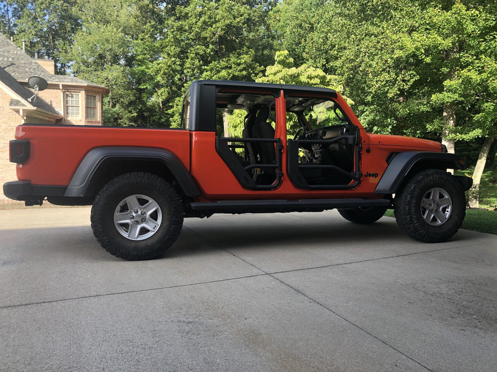 Jeep Gladiator 37’s on Max Tow with front level 90D94B2D-6C2F-49E9-B66D-010F5C268C25