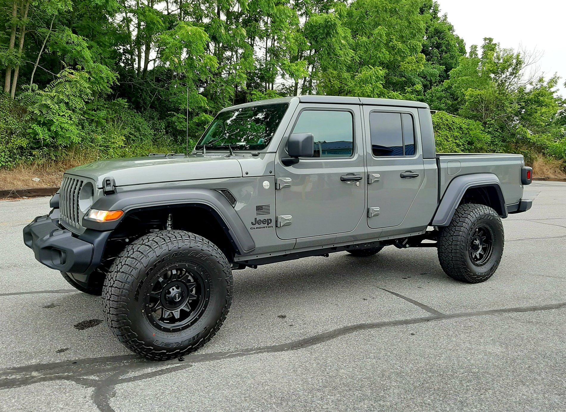Jeep Gladiator Sting Grey Wheel Color 20200730_172917