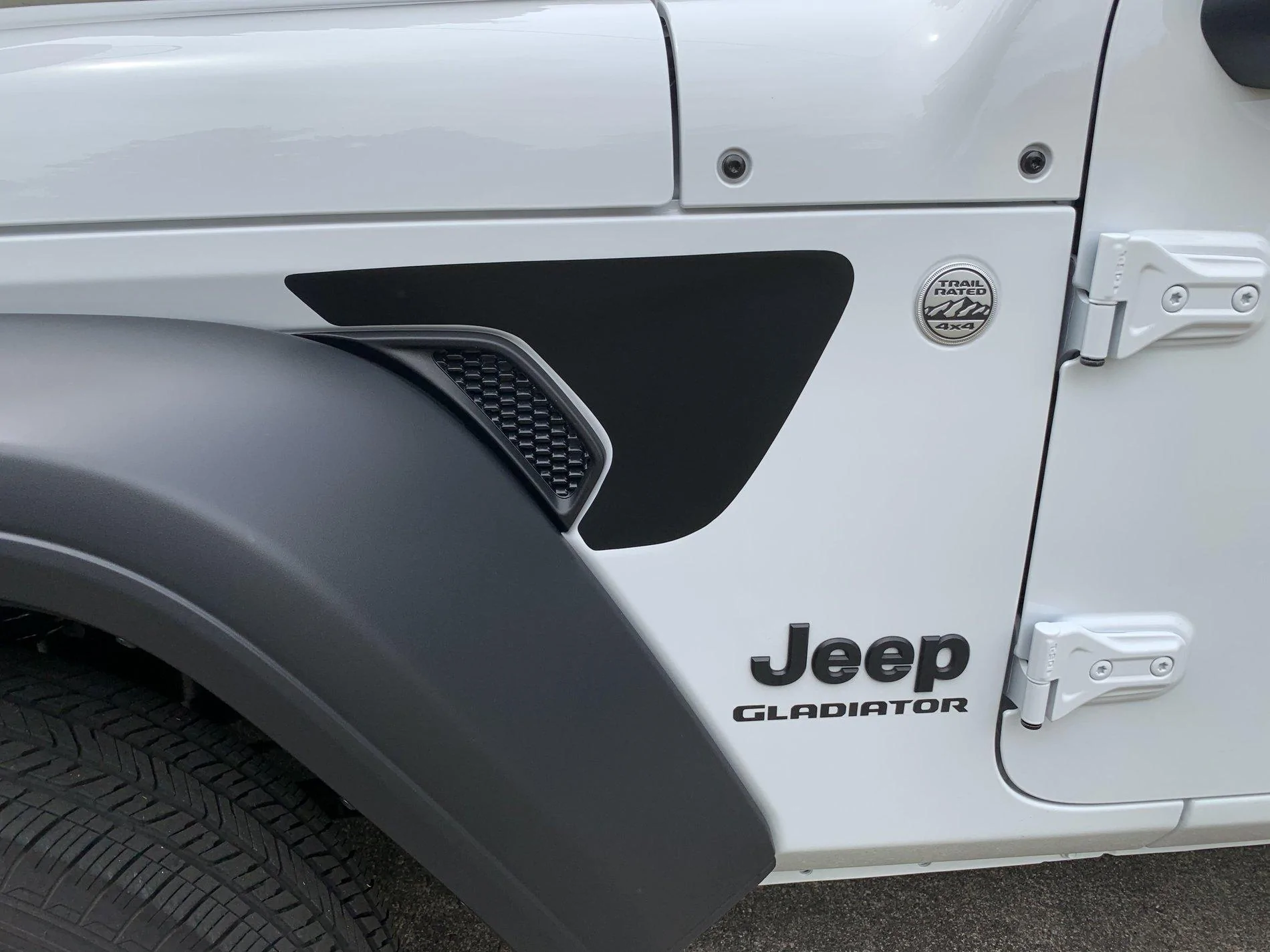 Jeep Gladiator Stickers and decal pics! IMG_2804