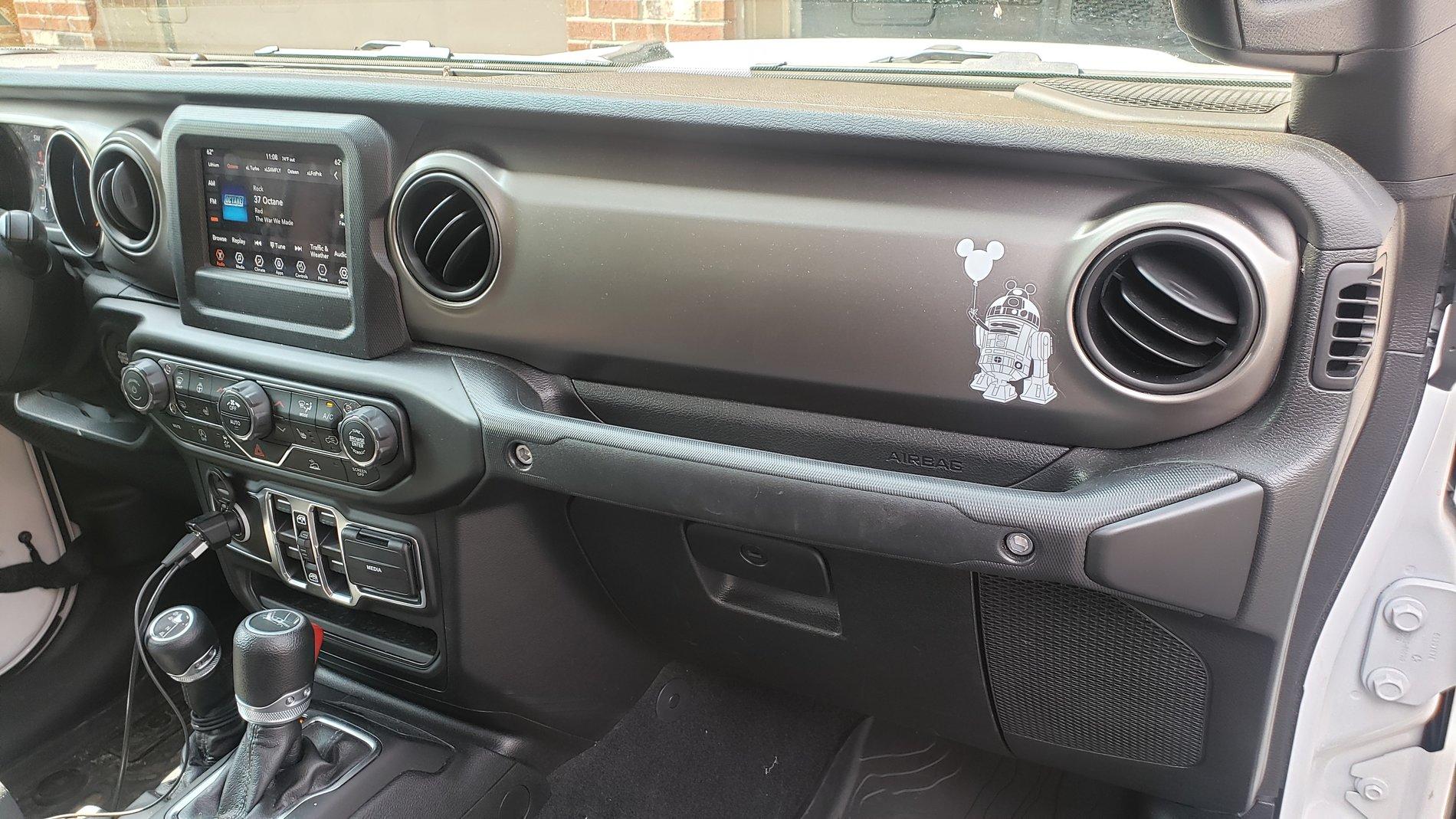 Jeep Gladiator Stickers and decal pics! 20200826_110818