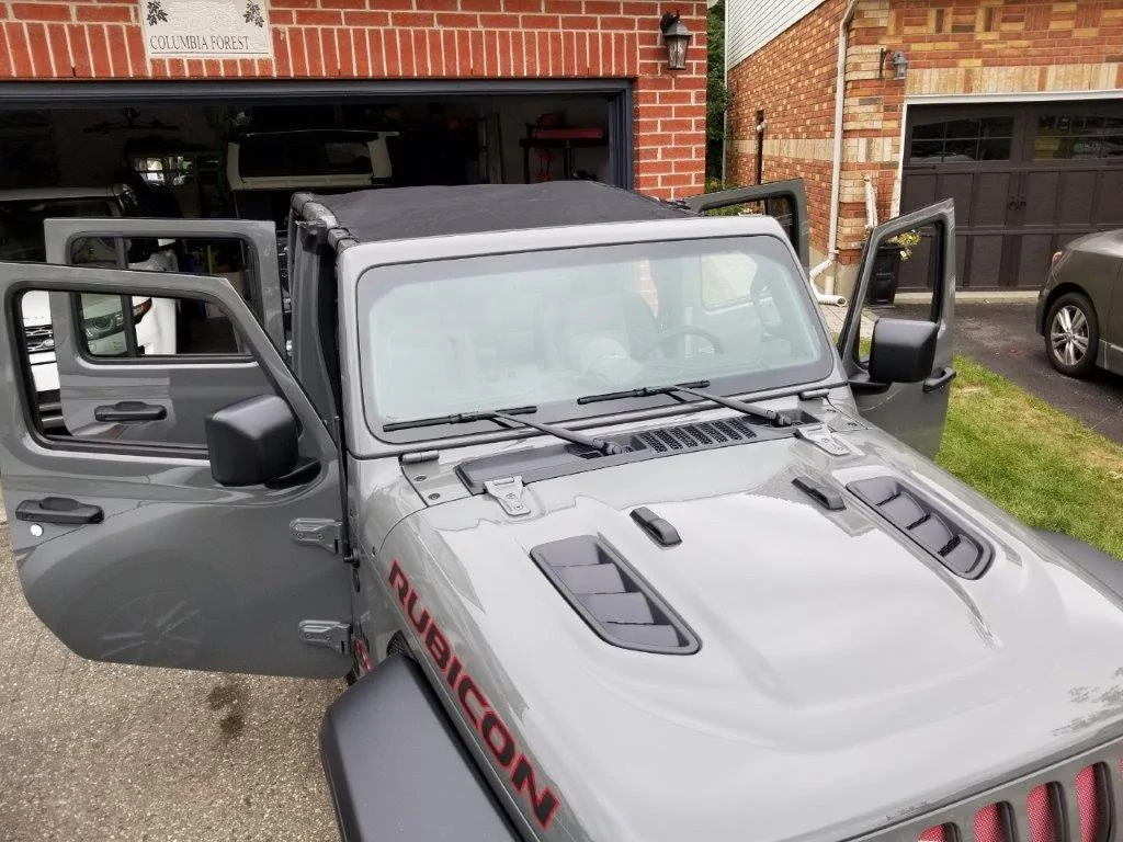 Jeep Gladiator It Fits! Rugged Ridge Eclipse Sun Shade for 2-Door JL 20200826_130452