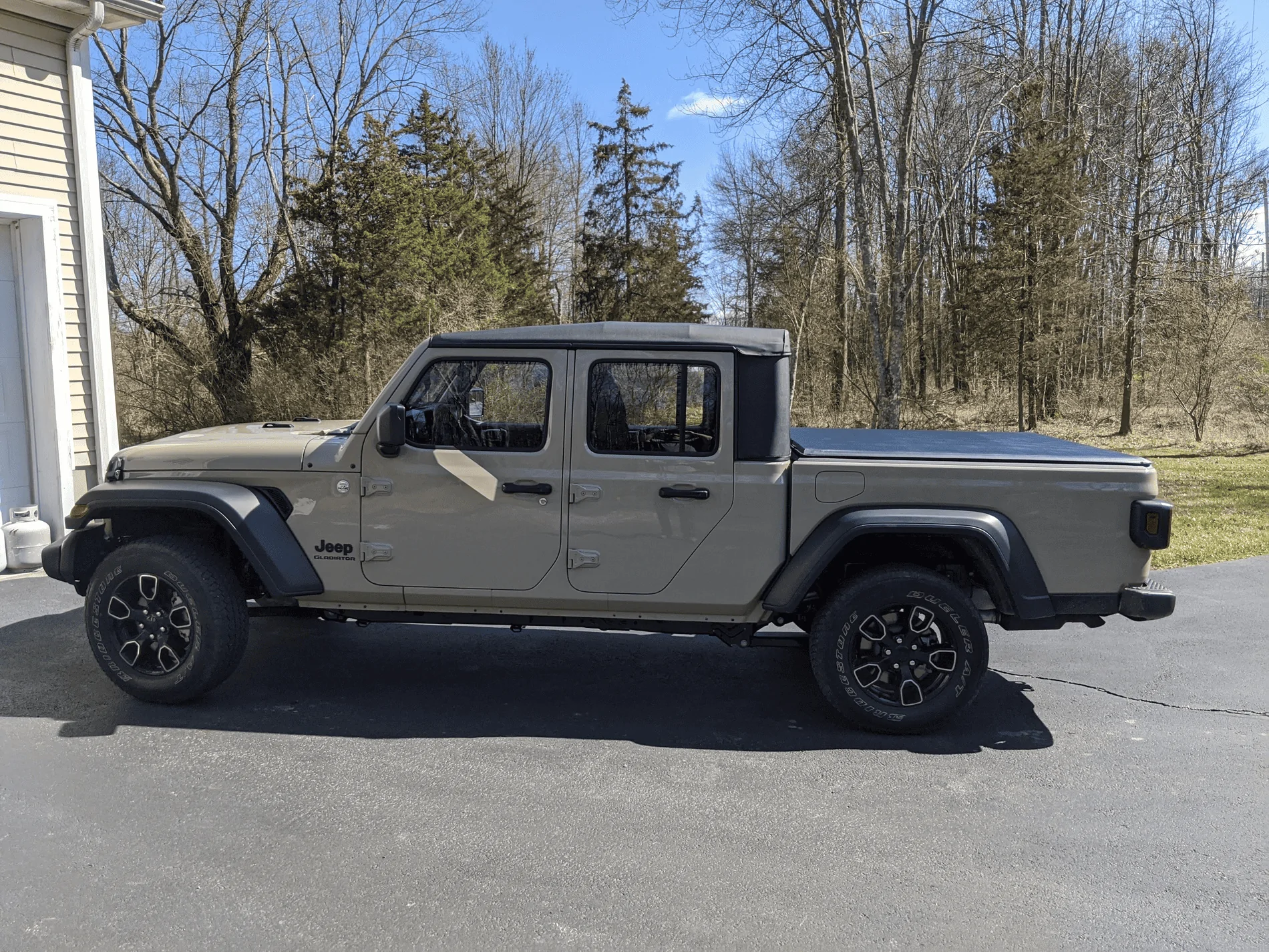 Jeep Gladiator Tyger T1 Roll Up Tonneau Cover TG-BC1C9012 1598497756111