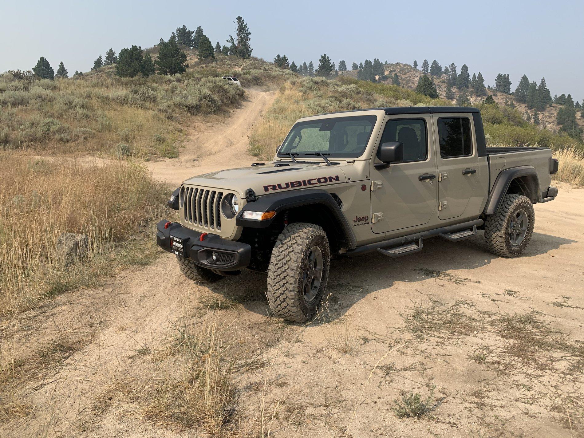 Jeep Gladiator GOBI Gladiator JT Club 1CECEF8F-DEE5-49E0-A95B-56341477A1CB
