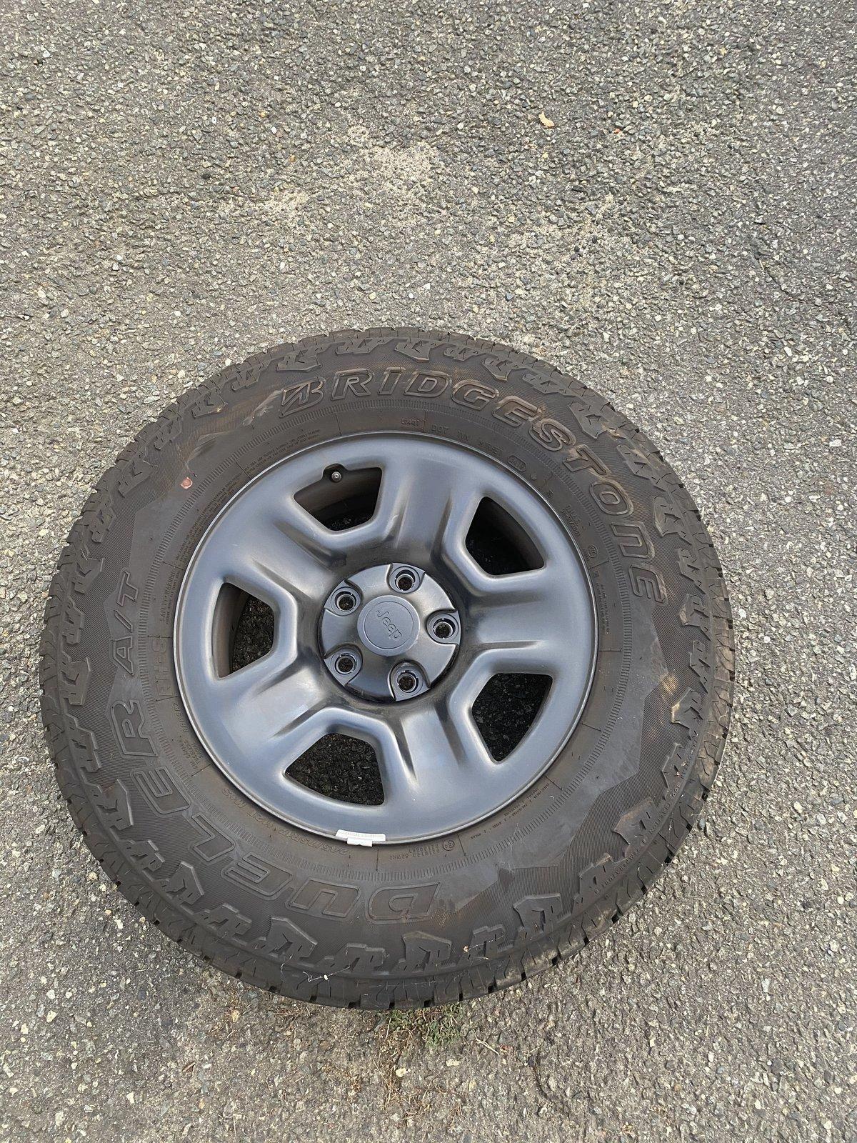 Jeep Gladiator 4-Sport Rims + Spare 7E07B0C5-2D00-4ED6-A0B3-120C24E0E4F8