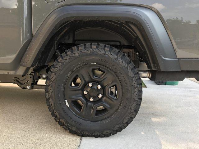 Jeep Gladiator 265/70/R17 BFG KO2 on Sport base zv9uY6El