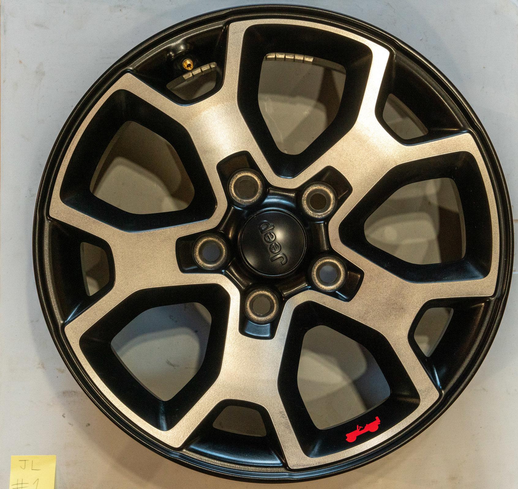 Jeep Gladiator JL Rubicon Wheel set of 5 _DSC0668