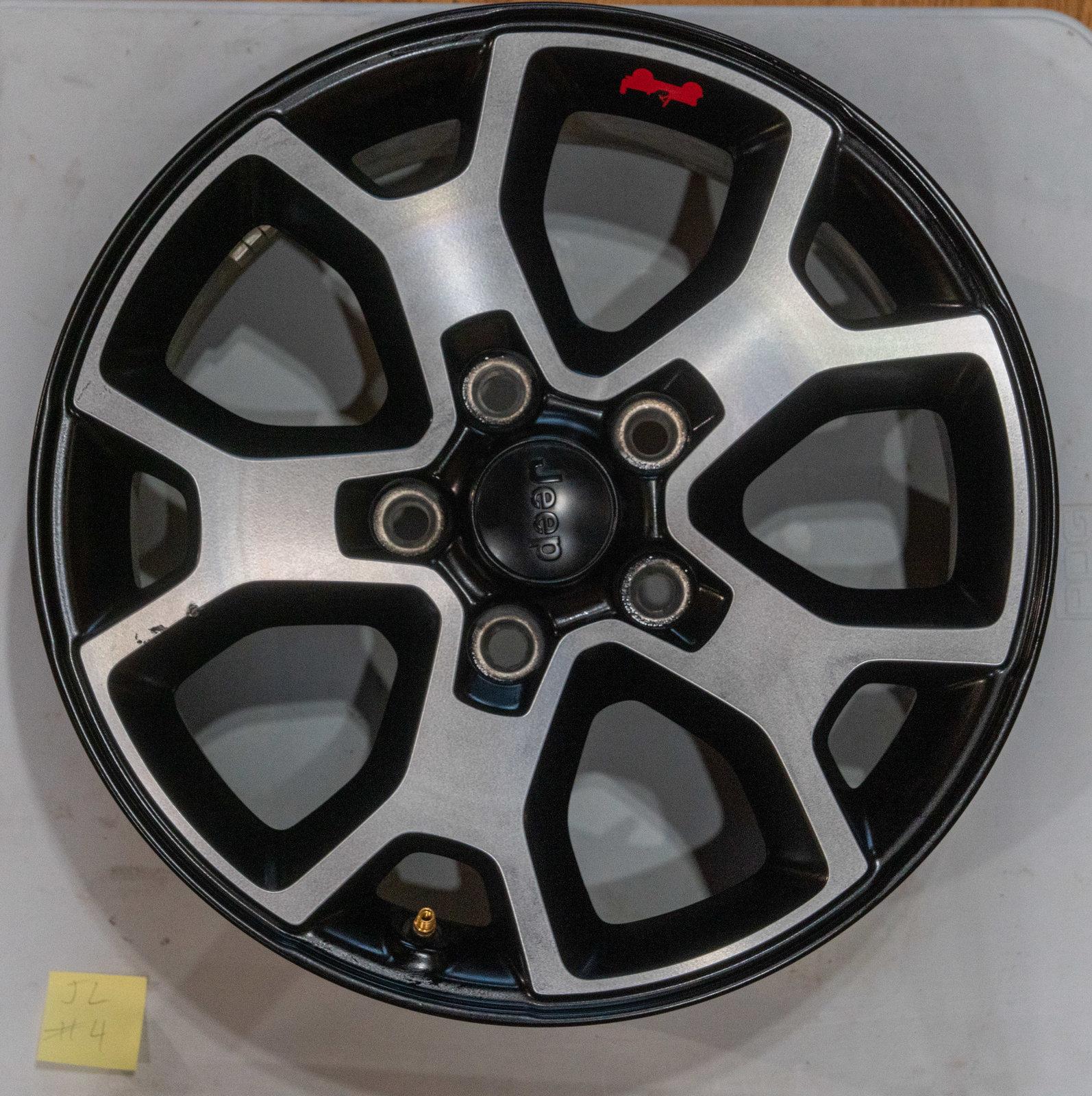 Jeep Gladiator JL Rubicon Wheel set of 5 _DSC0671