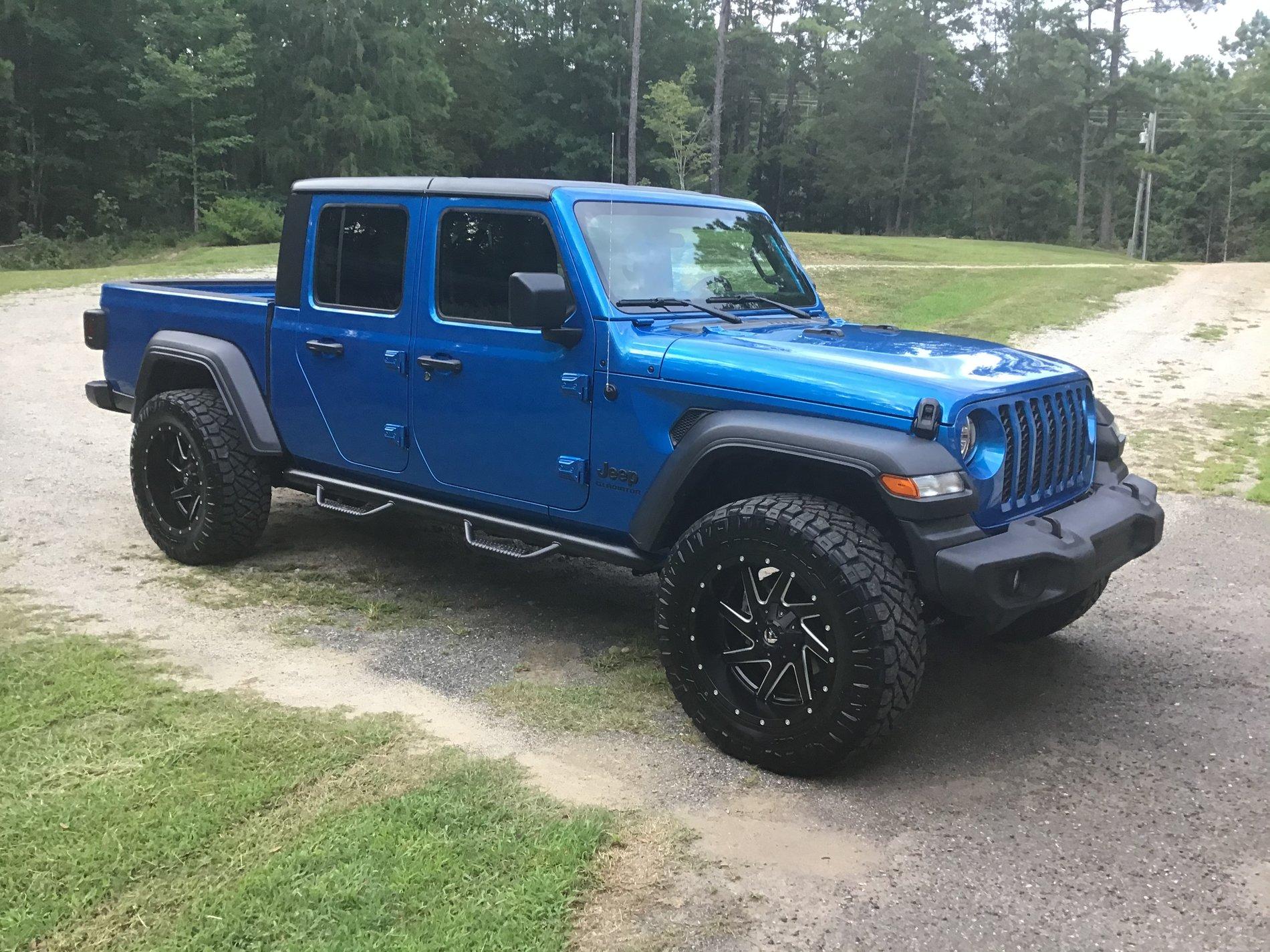Jeep Gladiator Is anybody happy with the new Gladiator B030C267-EAF6-414A-808E-DA989EFB673A