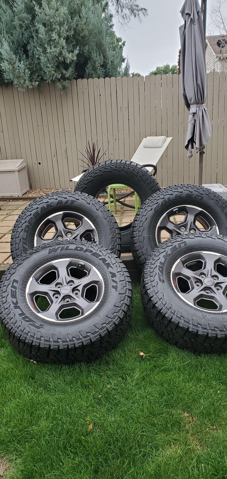Jeep Gladiator New Gladiator Rubicon take-offs wheels and tires 20200829_145133