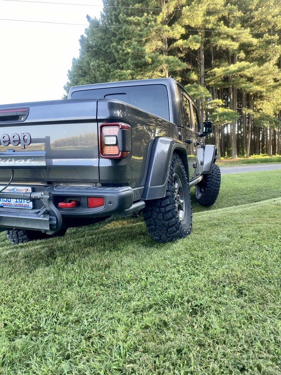 Jeep Gladiator 35s or 37s? D382A31E-906A-4155-B91B-D26C12EA28C2