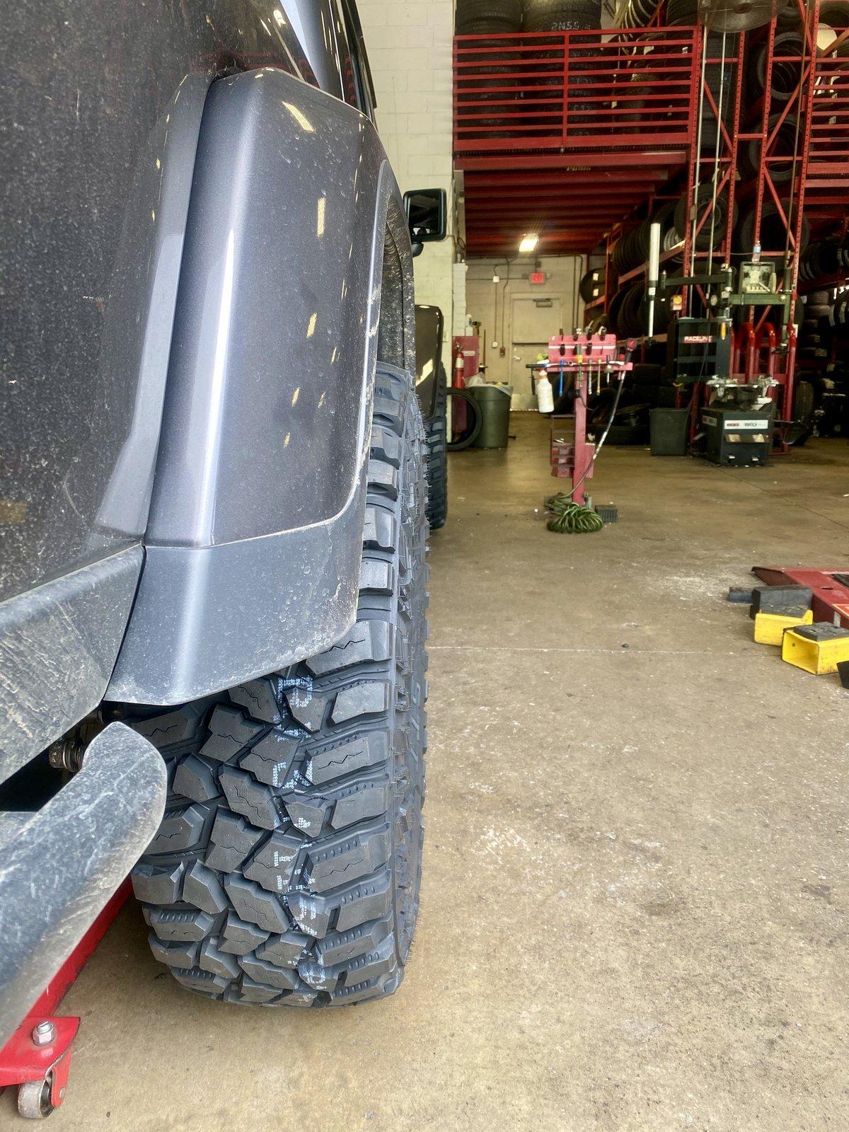 Jeep Gladiator 35s or 37s? D5AC8398-F826-47EE-8CD3-47DA03C24D98