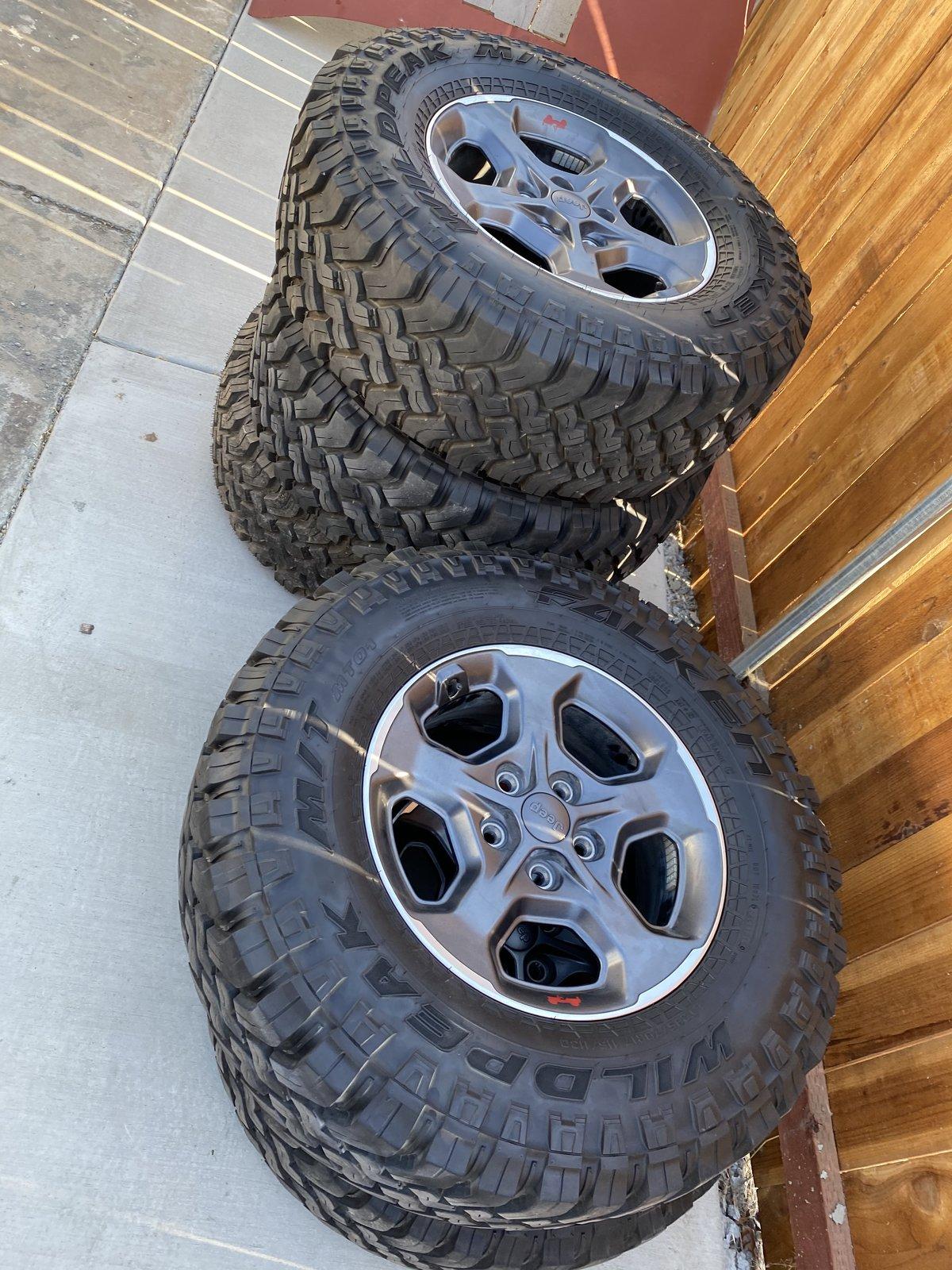 Jeep Gladiator Rubicon wheels and tires D2BFA936-7605-467E-9A54-CFC00753B444