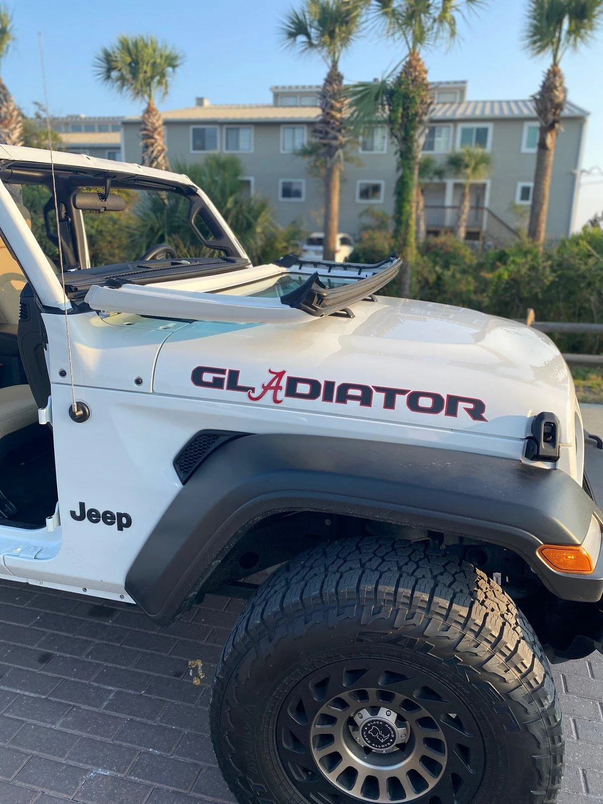 Jeep Gladiator BRIGHT WHITE Gladiator JT Club 45EBF241-D835-4A6F-AFD7-258FA3042CC0