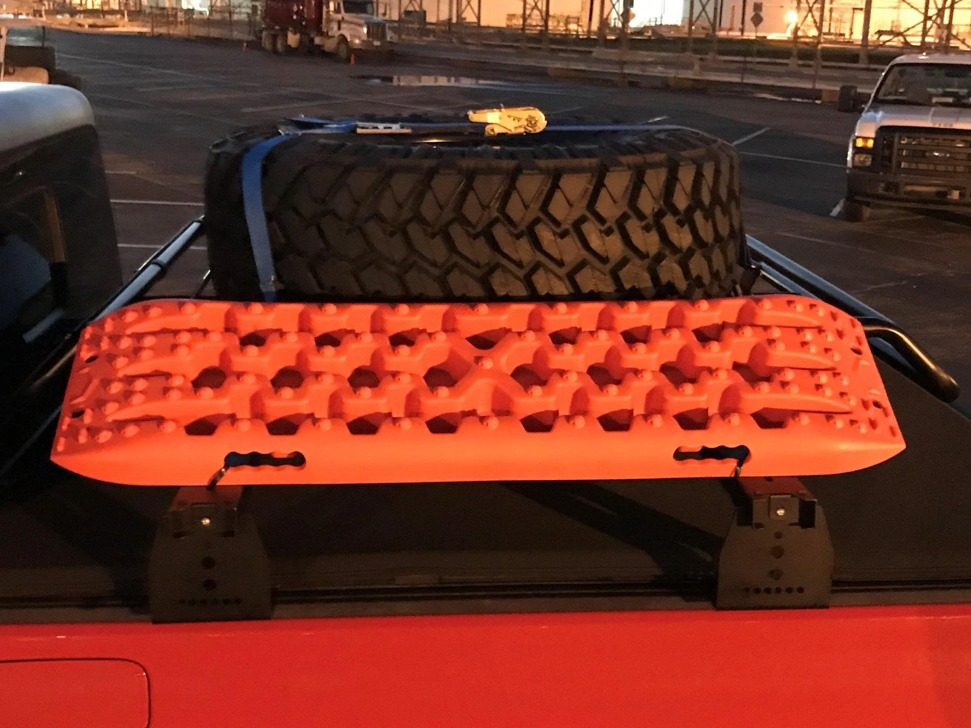 Jeep Gladiator 37” spare tire - list of tires that fit under the bed rack2