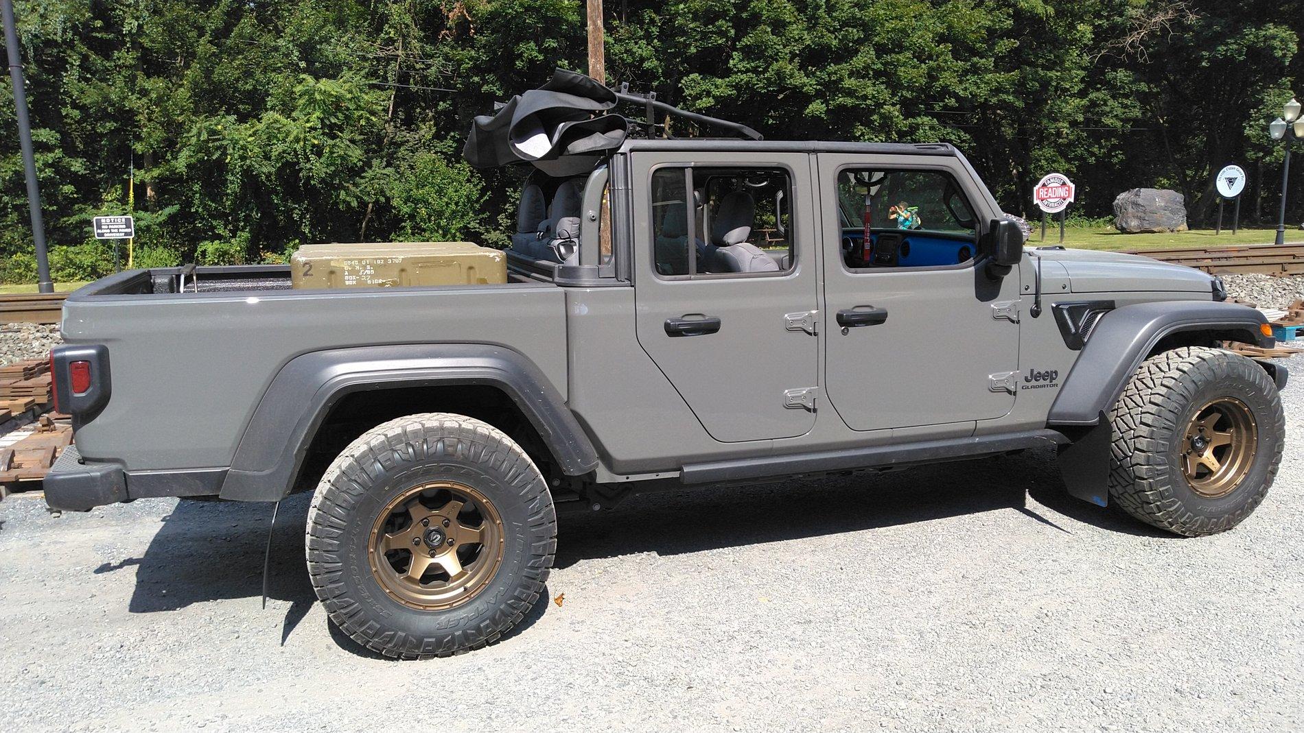 Jeep Gladiator Pictures of 33s and 35s KIMG1748.JPG