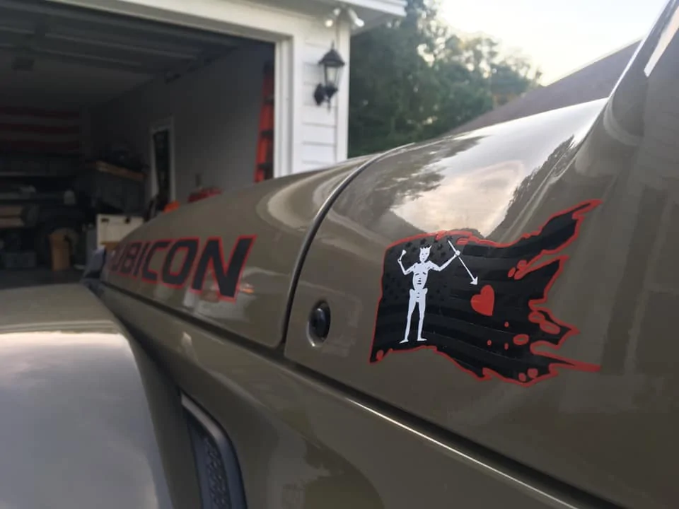 Jeep Gladiator Flag decals on gladiator?? 118068028_10158673441050295_3548955183643109482_n