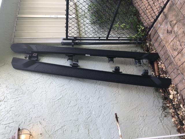 Jeep Gladiator Stock Overland steps, no hardware. ?hash=5fc4214d36b48219f020b0ef86680f9b