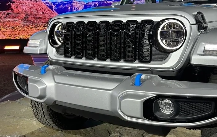 Report: 2024 Gladiator Reveal @ NAIAS in Sept | Production Begins November | Gladiator 4xe PHEV Replacing Diesel