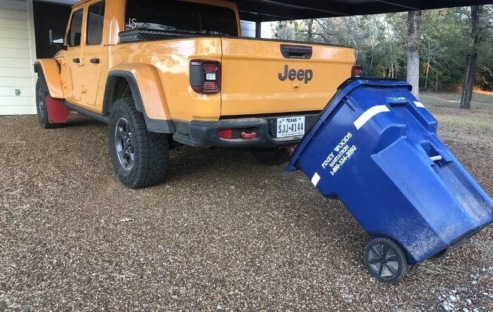 Garbage Commander: the Garbage Can Hauling Device Review
