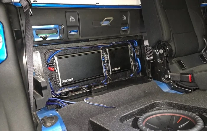 Full audio upgrade - bye bye Alpine, hello Kicker my old friend