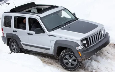 Jeep Gladiator 2020 Jeep Gladiator Pickup (JT) Info Compilation JL-jeep-wrangler-sliding-roof-open