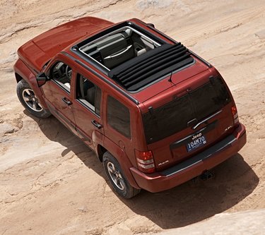 Jeep Gladiator 2020 Jeep Gladiator Pickup (JT) Info Compilation JL-jeep-wrangler-sliding-roof-open1
